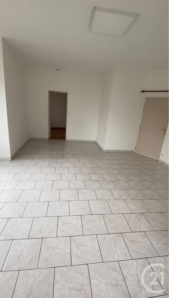 Appartement F4 à louer - 4 pièces - 80.0 m2 - PERONNE - 80 - PICARDIE - Century 21 Les Remparts