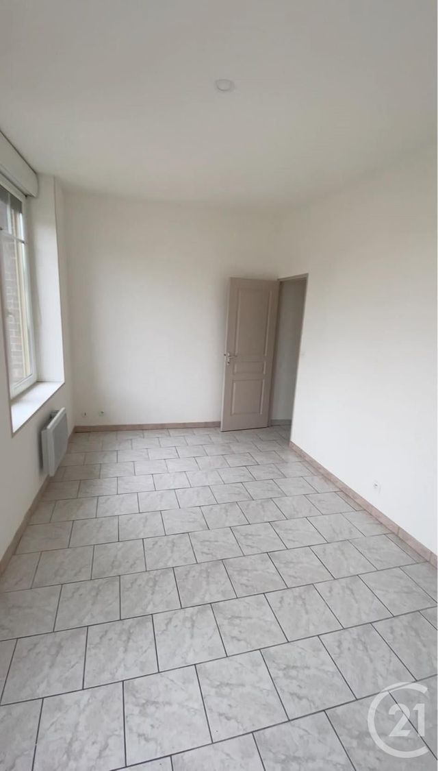 Appartement F4 à louer - 4 pièces - 80.0 m2 - PERONNE - 80 - PICARDIE - Century 21 Les Remparts