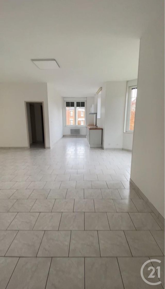 Appartement F4 à louer - 4 pièces - 80.0 m2 - PERONNE - 80 - PICARDIE - Century 21 Les Remparts