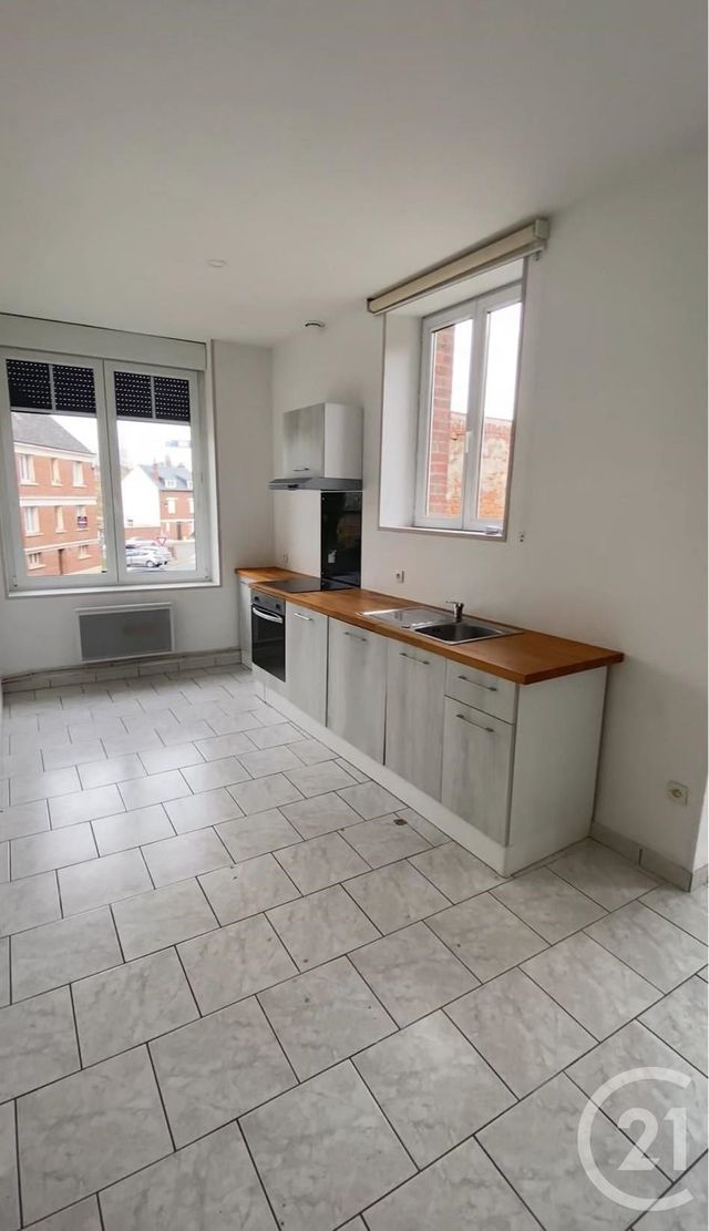 Appartement F4 à louer - 4 pièces - 80.0 m2 - PERONNE - 80 - PICARDIE - Century 21 Les Remparts