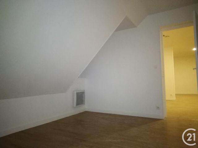 Appartement F2 à louer - 2 pièces - 54.7 m2 - PERONNE - 80 - PICARDIE - Century 21 Les Remparts