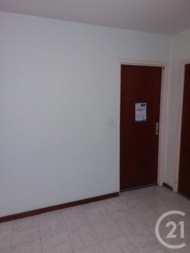 Appartement à vendre - 3 pièces - 67.8 m2 - ST MEMMIE - 51 - CHAMPAGNE-ARDENNE - Century 21 Les Remparts