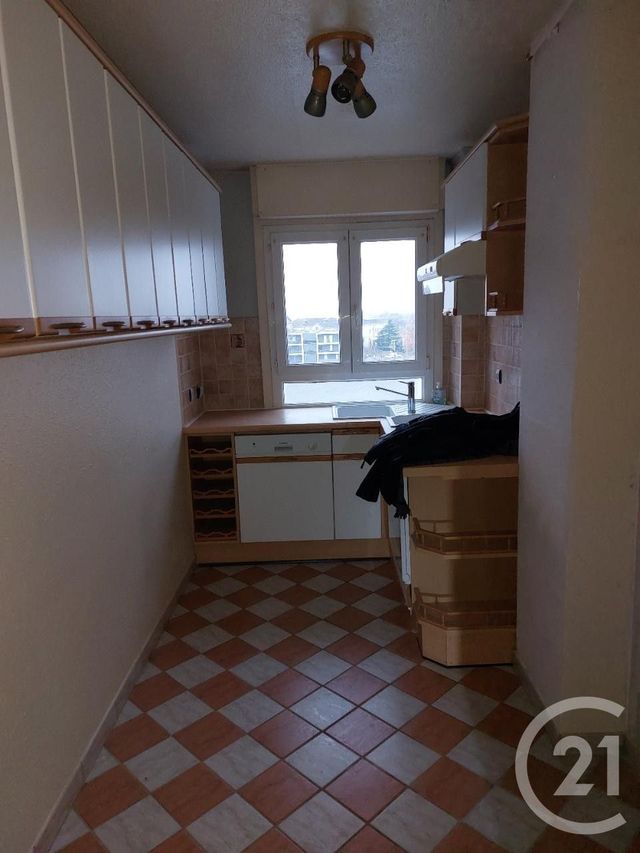 Appartement à vendre - 3 pièces - 67.8 m2 - ST MEMMIE - 51 - CHAMPAGNE-ARDENNE - Century 21 Les Remparts