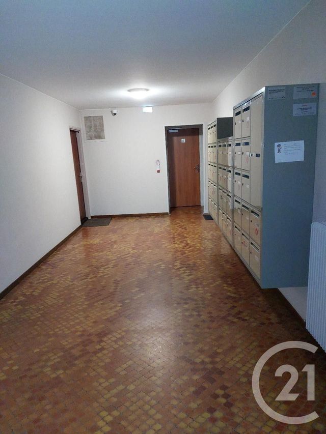 Appartement à vendre - 3 pièces - 67.8 m2 - ST MEMMIE - 51 - CHAMPAGNE-ARDENNE - Century 21 Les Remparts