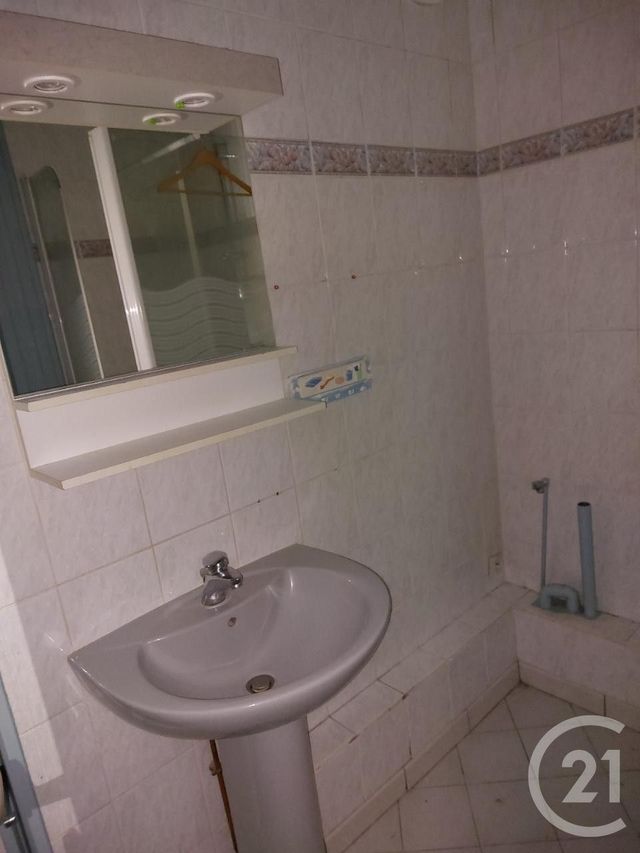 Appartement à vendre - 3 pièces - 67.8 m2 - ST MEMMIE - 51 - CHAMPAGNE-ARDENNE - Century 21 Les Remparts