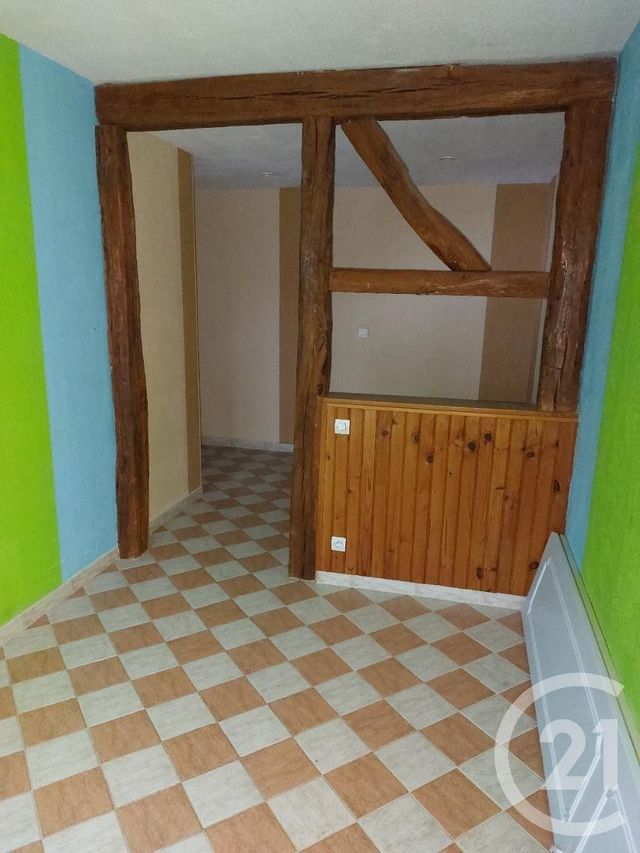 Appartement à vendre - 3 pièces - 67.8 m2 - ST MEMMIE - 51 - CHAMPAGNE-ARDENNE - Century 21 Les Remparts